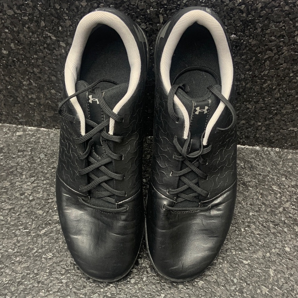 Under Armour Men's Magnetico Soccer Cleats Indoor